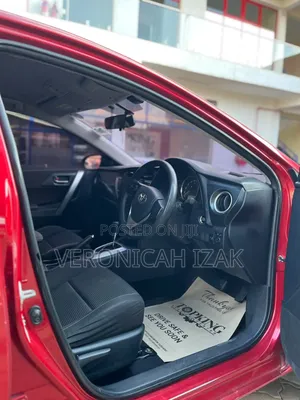 Toyota Auris 2013 Red