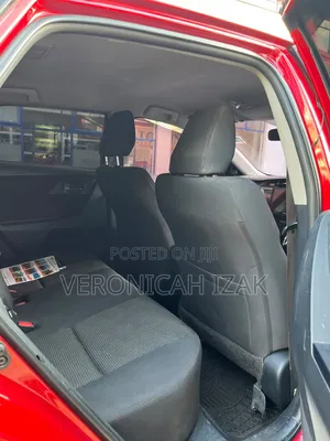 Toyota Auris 2013 Red