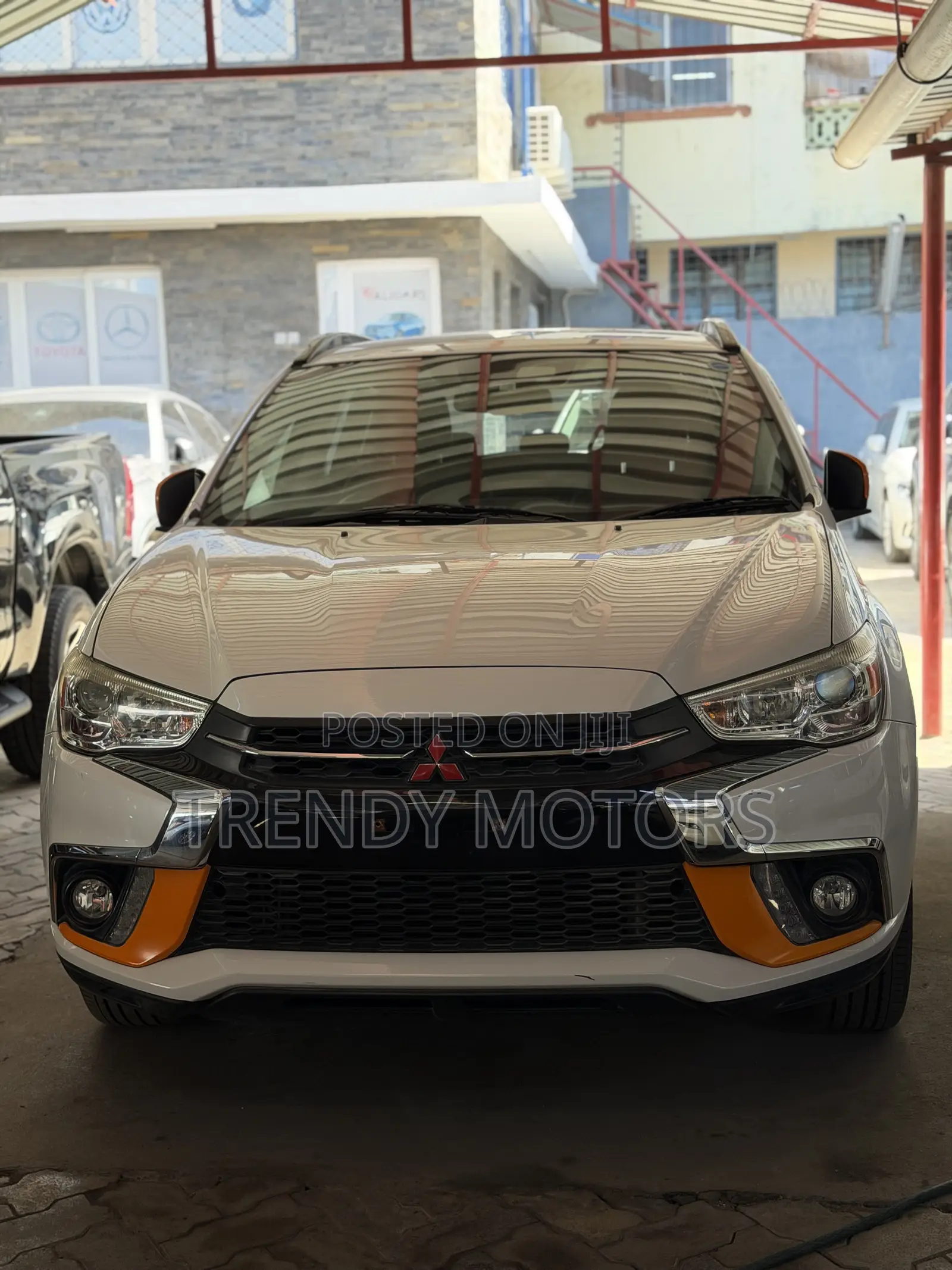 Mitsubishi RVR 2018 White