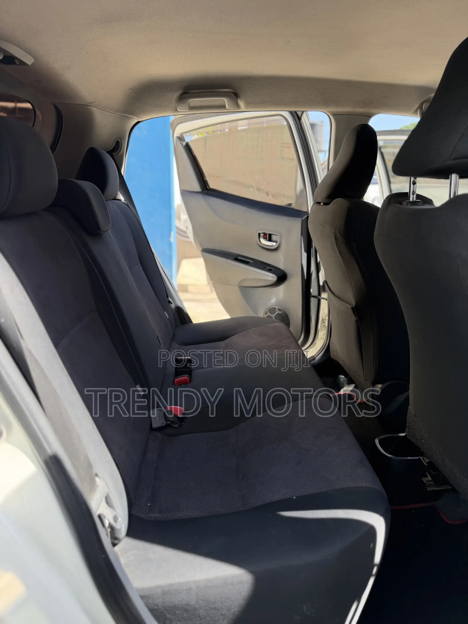 Toyota Vitz 2013 White