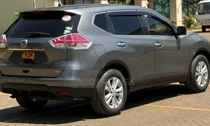 Nissan X-Trail 2015 Gray