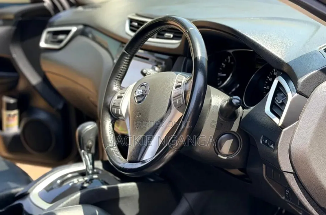 Nissan X-Trail 2015 Gray