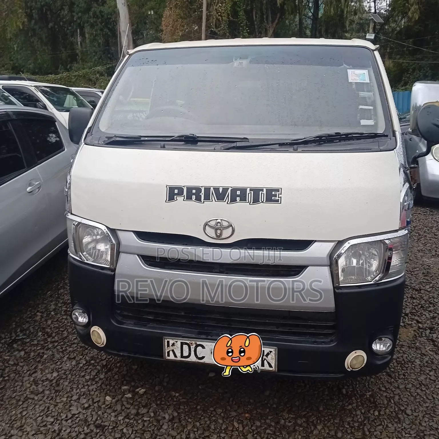 Toyota HiAce 2014 White