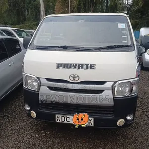 Toyota HiAce 2014 White