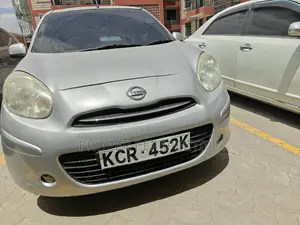 Nissan March 1.2 FWD 2012 Silver