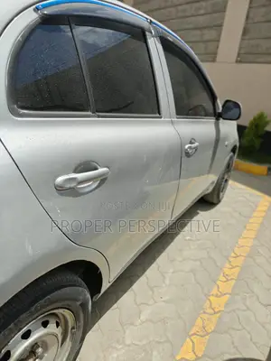Nissan March 1.2 FWD 2012 Silver