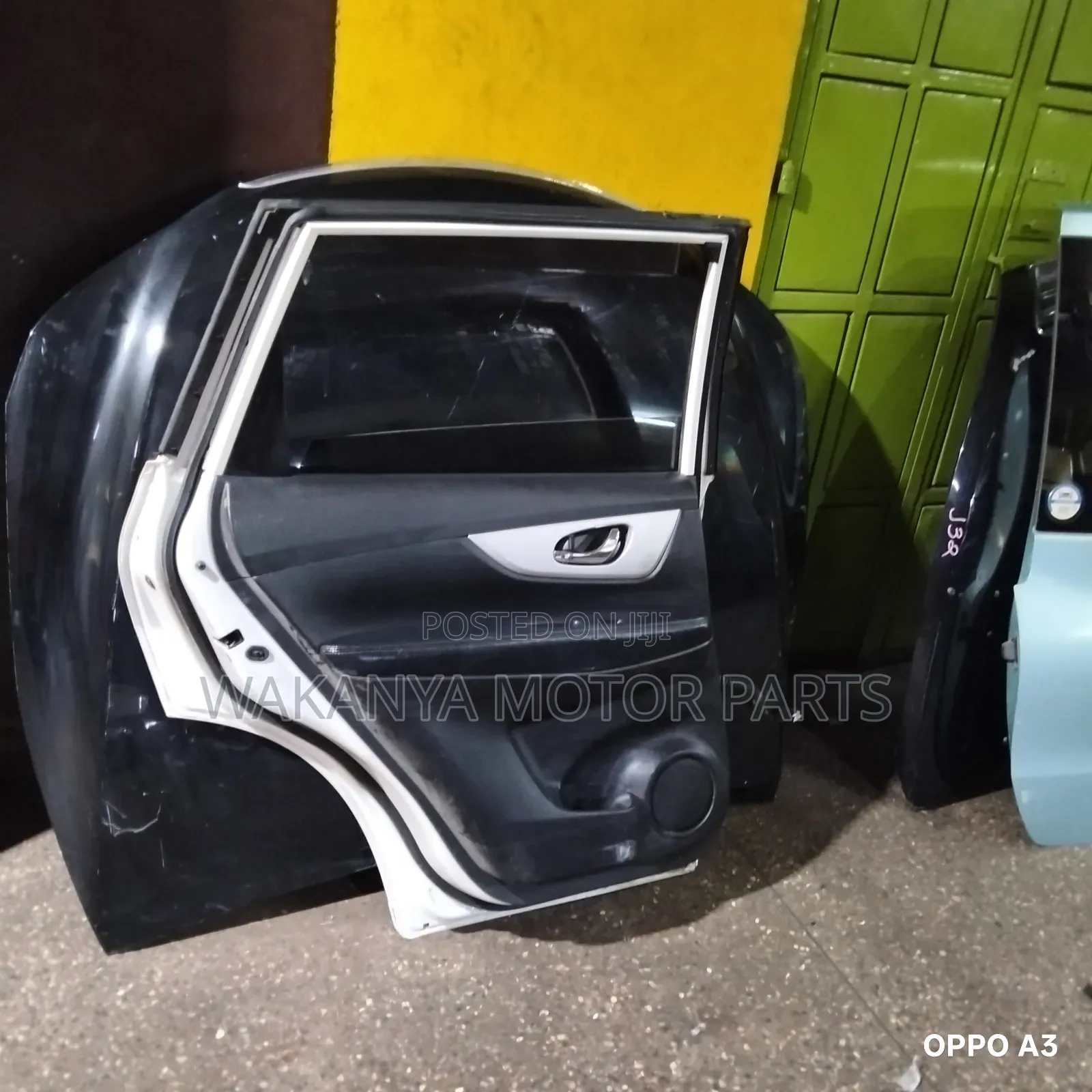Nissan X-Trail NT32 Back Door Complete, Ex Japan