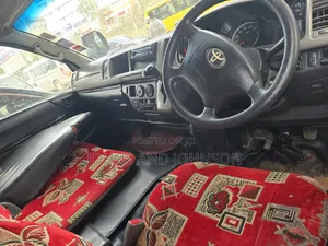 Toyota HiAce 2008 Silver