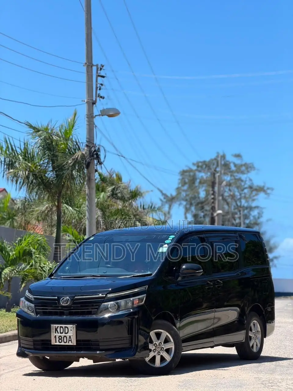 Toyota Voxy 2014 Black