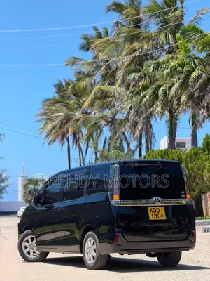 Toyota Voxy 2014 Black