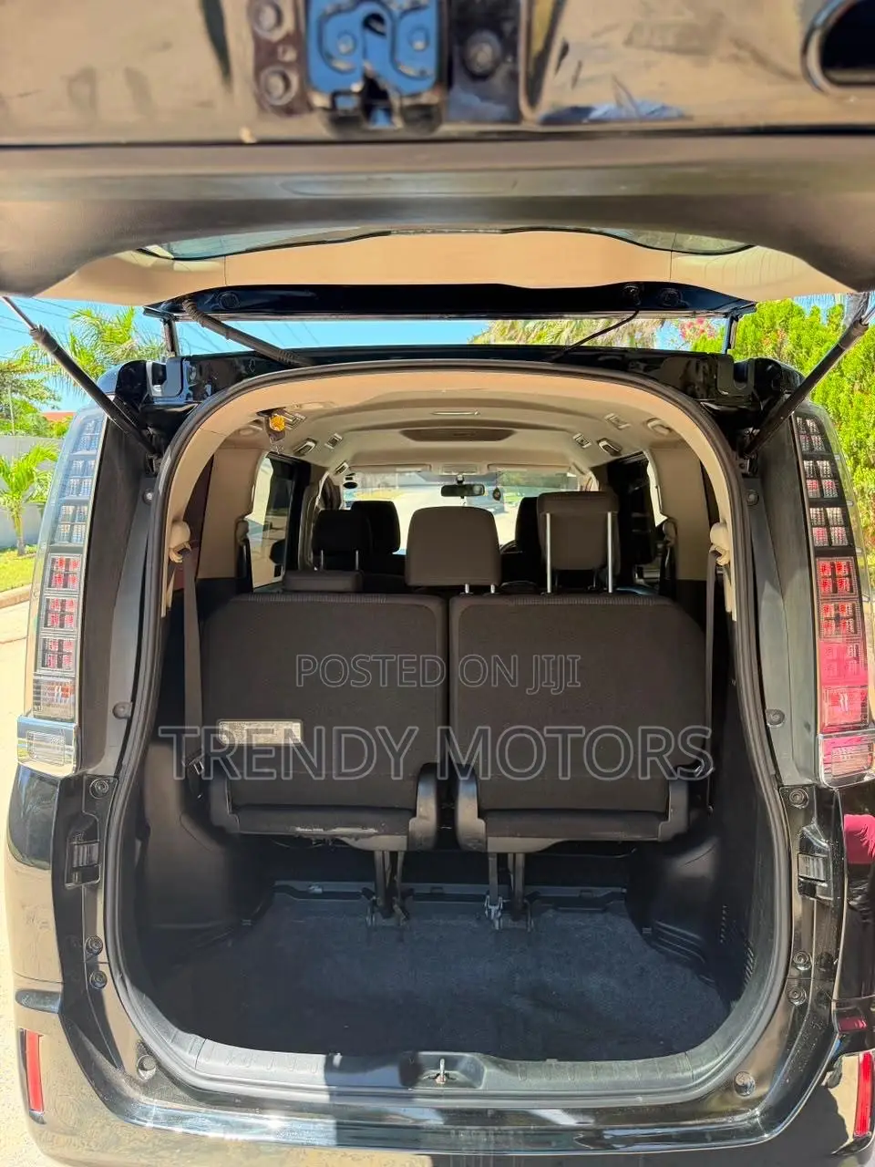 Toyota Voxy 2014 Black