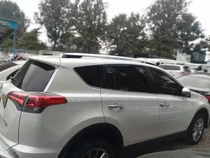Toyota RAV4 2016 White