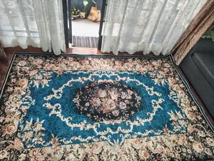 CARPET 10 BY 7 Ft