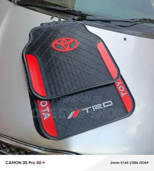 Diamond Pattern Rubber Surface Toyota Floor Mats