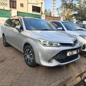 Toyota Corolla Fielder 2017