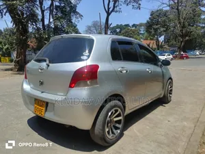 Toyota Vitz 2008 Silver