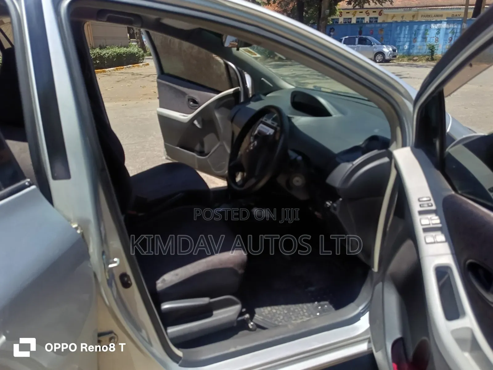 Toyota Vitz 2008 Silver