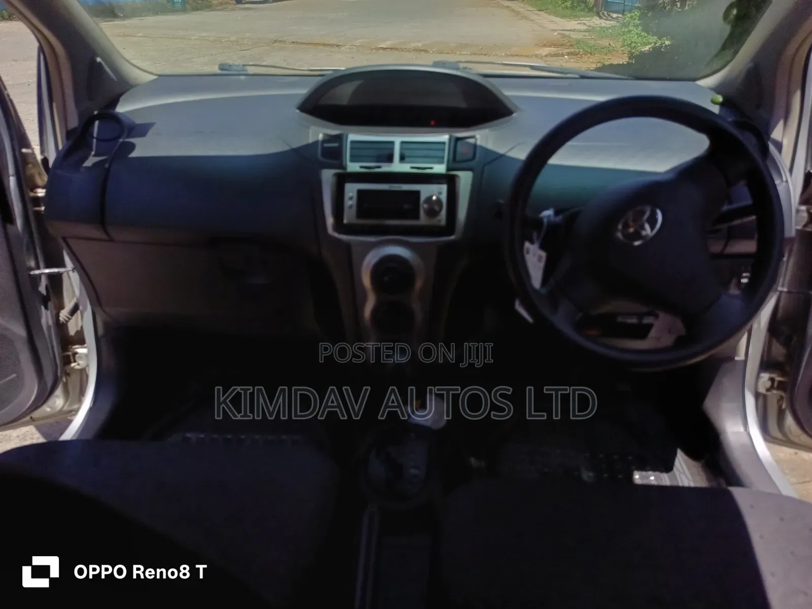 Toyota Vitz 2008 Silver
