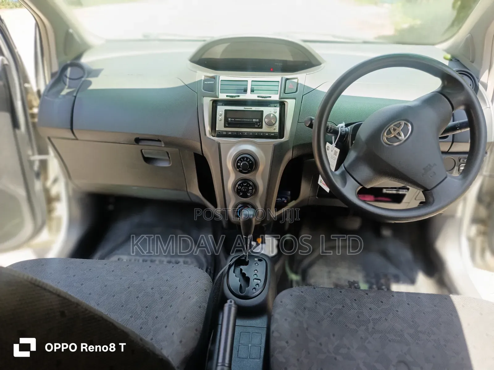 Toyota Vitz 2008 Silver