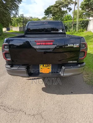 New Toyota Hilux 2019 Black