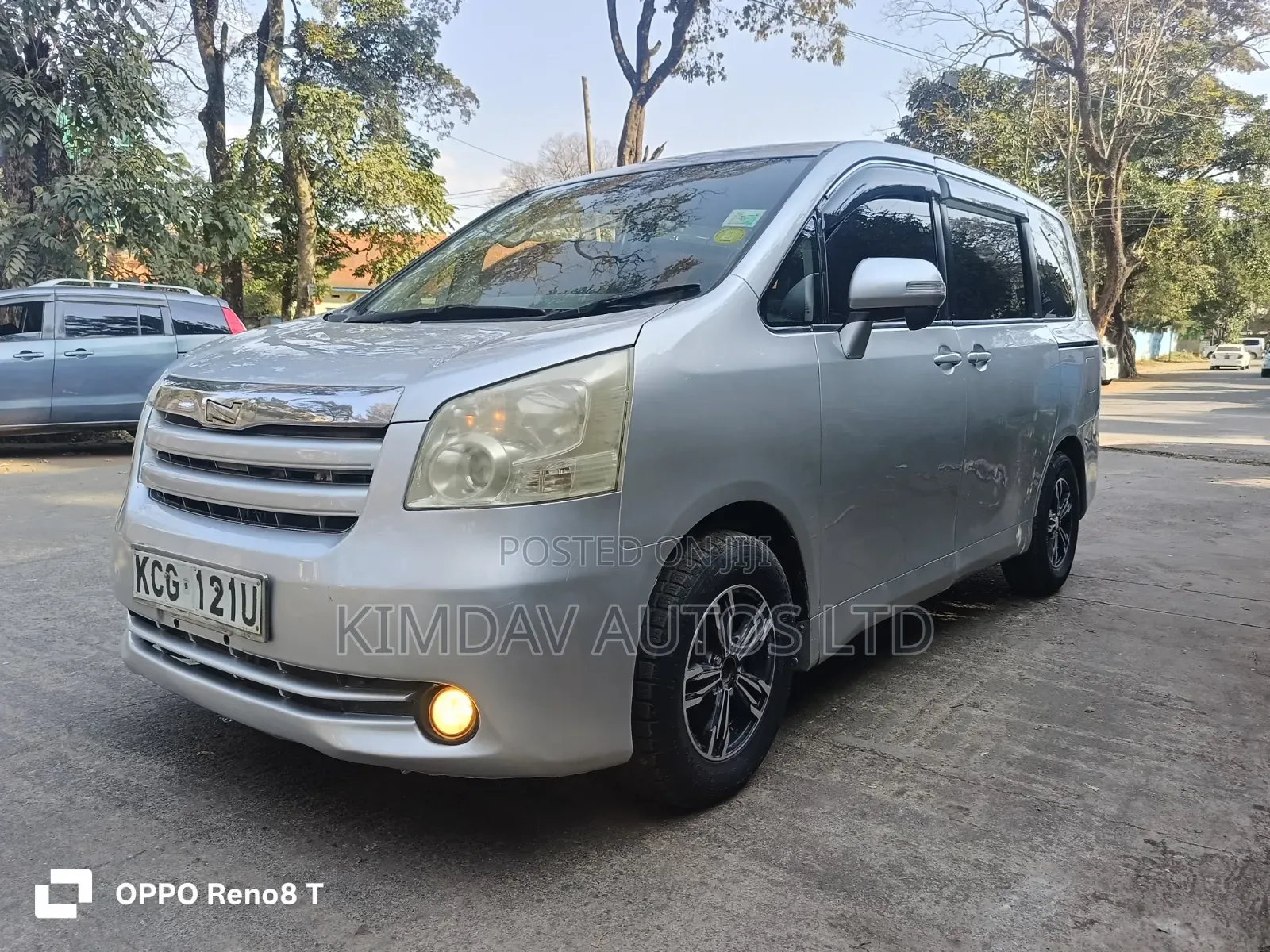 Toyota Noah 2008 Silver