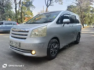 Toyota Noah 2008 Silver