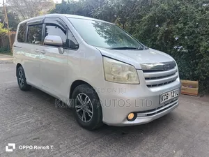 Toyota Noah 2008 Silver