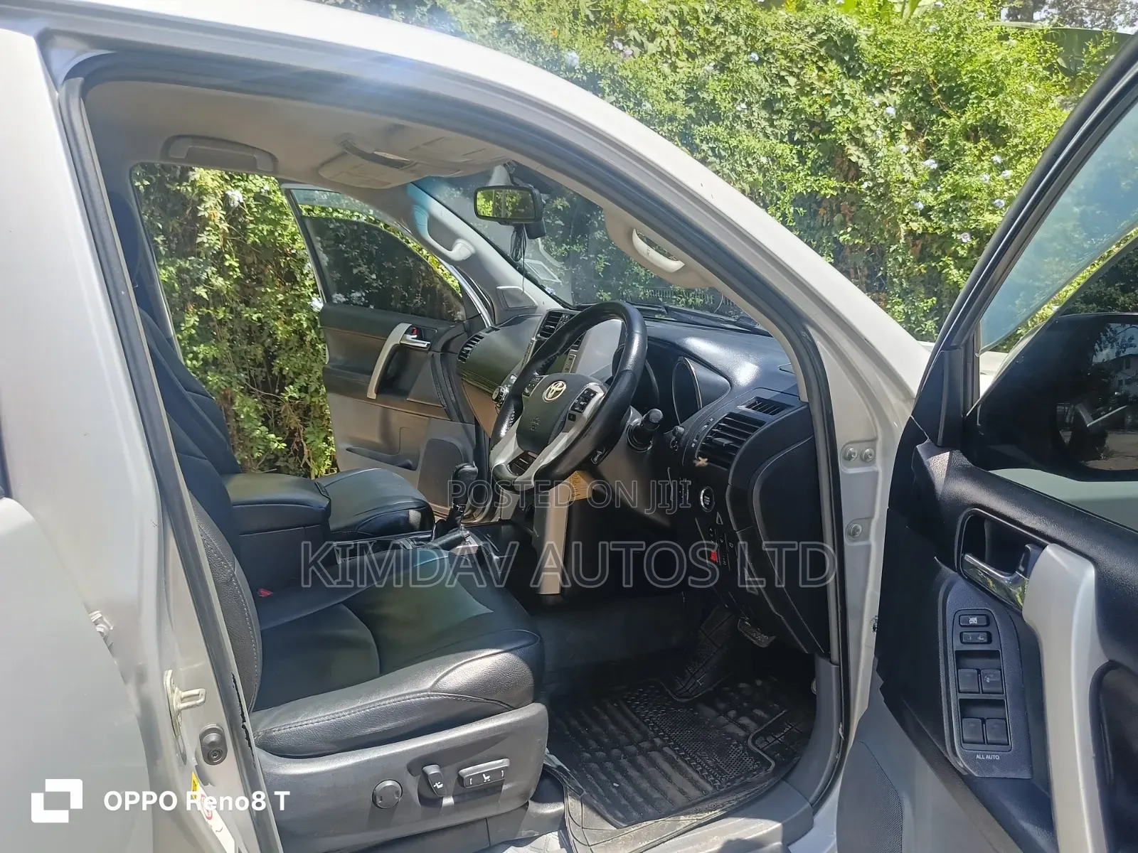 Toyota Land Cruiser Prado 2011 Silver