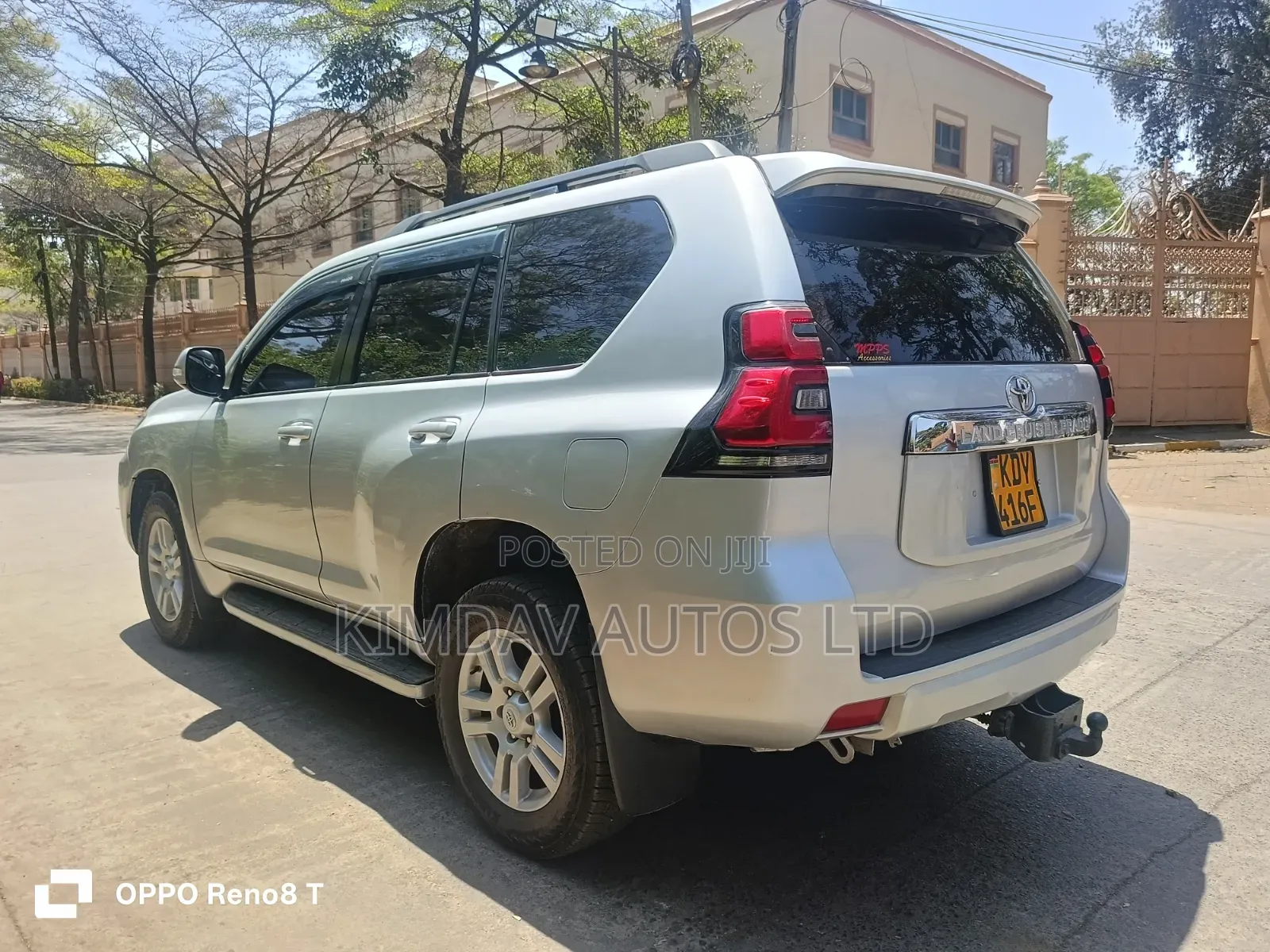 Toyota Land Cruiser Prado 2011 Silver
