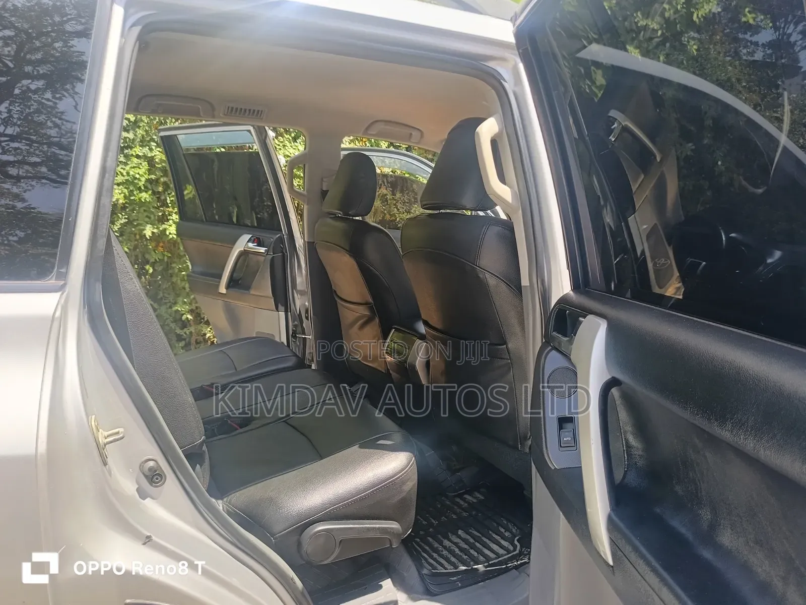 Toyota Land Cruiser Prado 2011 Silver