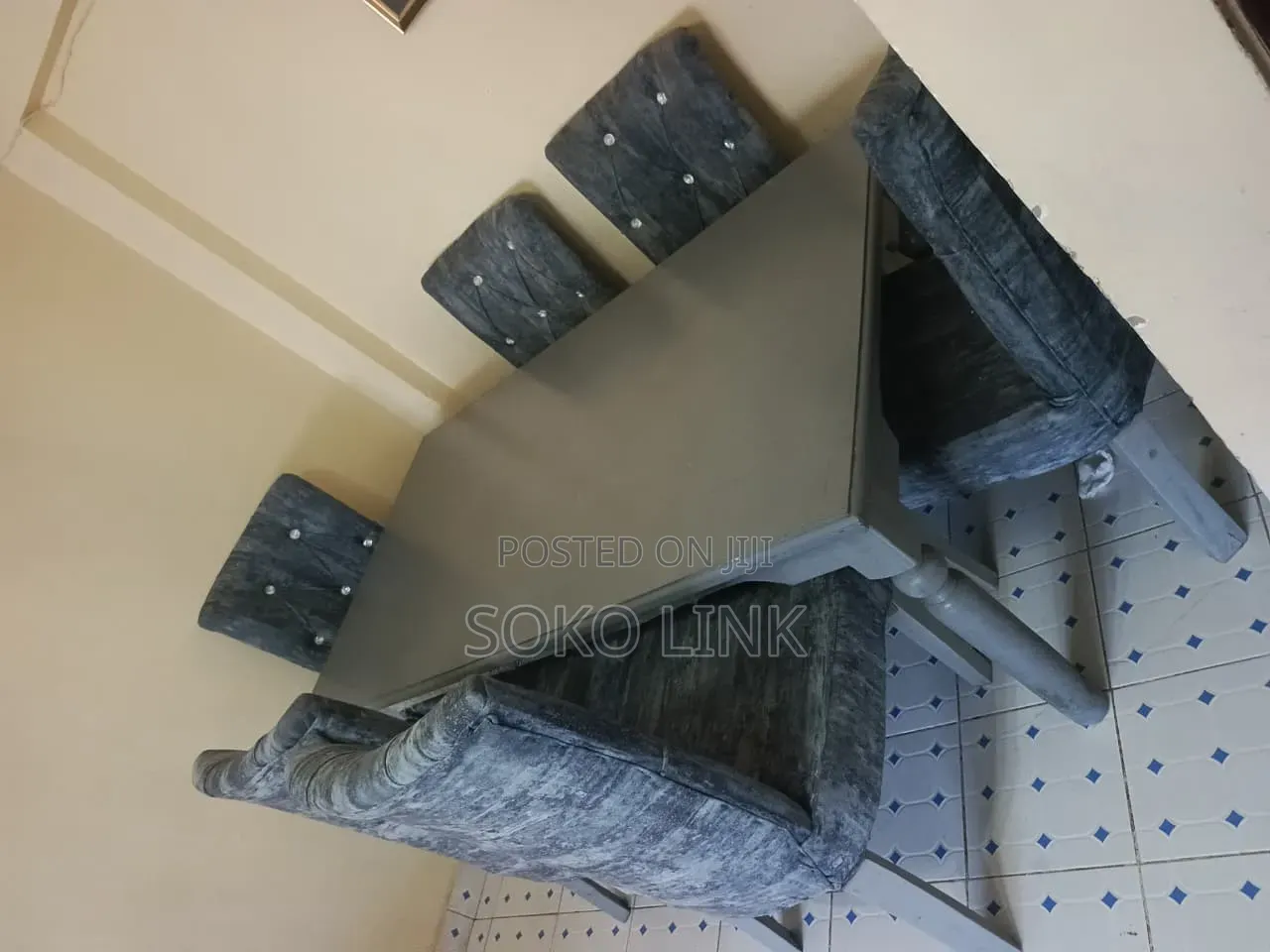 Six Seater Dinning  Set