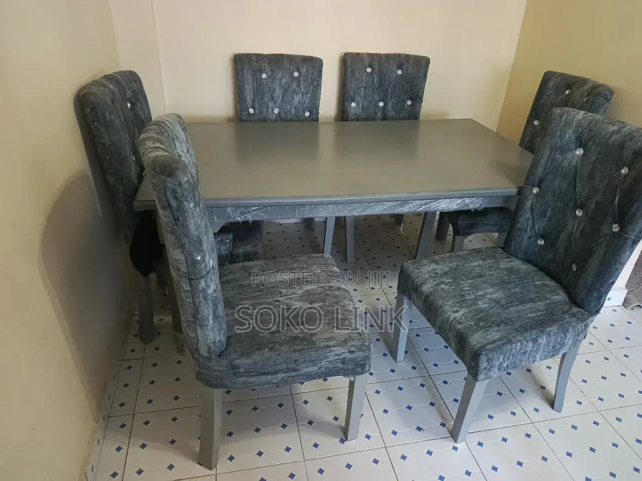 Six Seater Dinning  Set