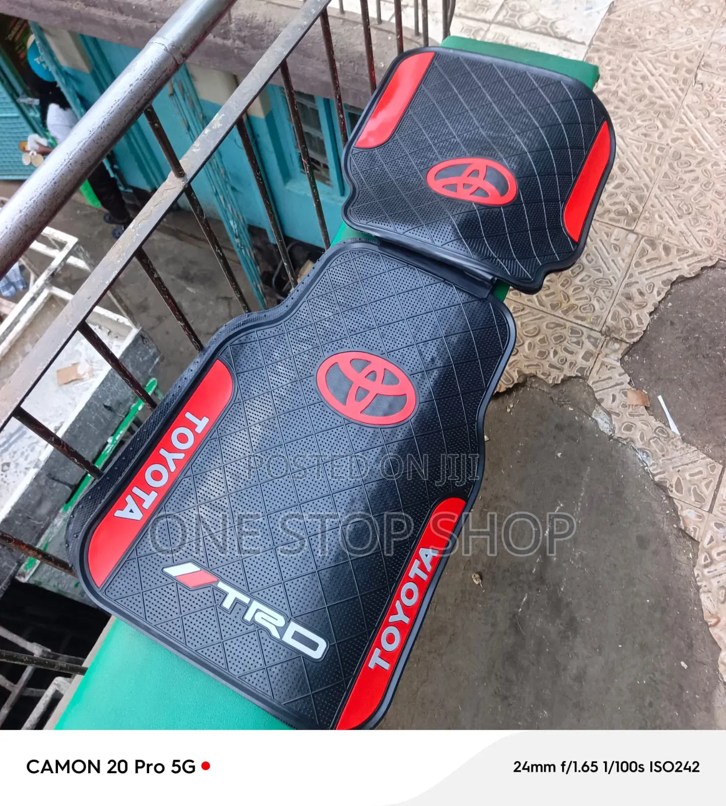 Toyota Stylized Floor Mats With Diamond Grip Texture Pattern 5pc Set