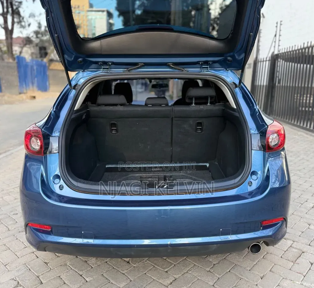 Mazda Axela 2016 Blue