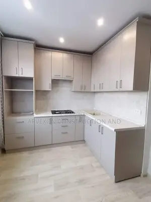 Modern Custom Kitchen Cabinets & Fitted Kitchen Installation.