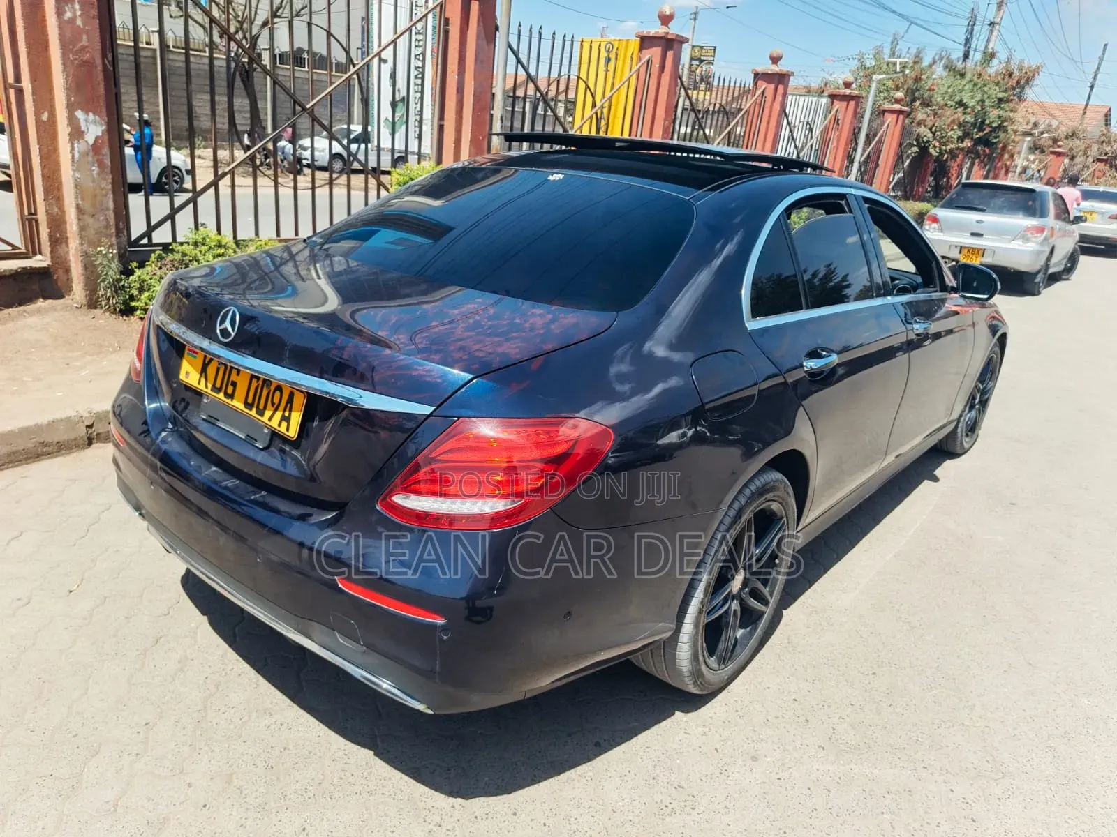 Mercedes-Benz E250 2016 Black