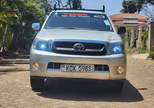 Toyota Hilux 2008 Gray