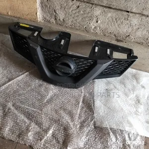 Nissan X-Trail NT32 Grille, Original Ex Japan Parts