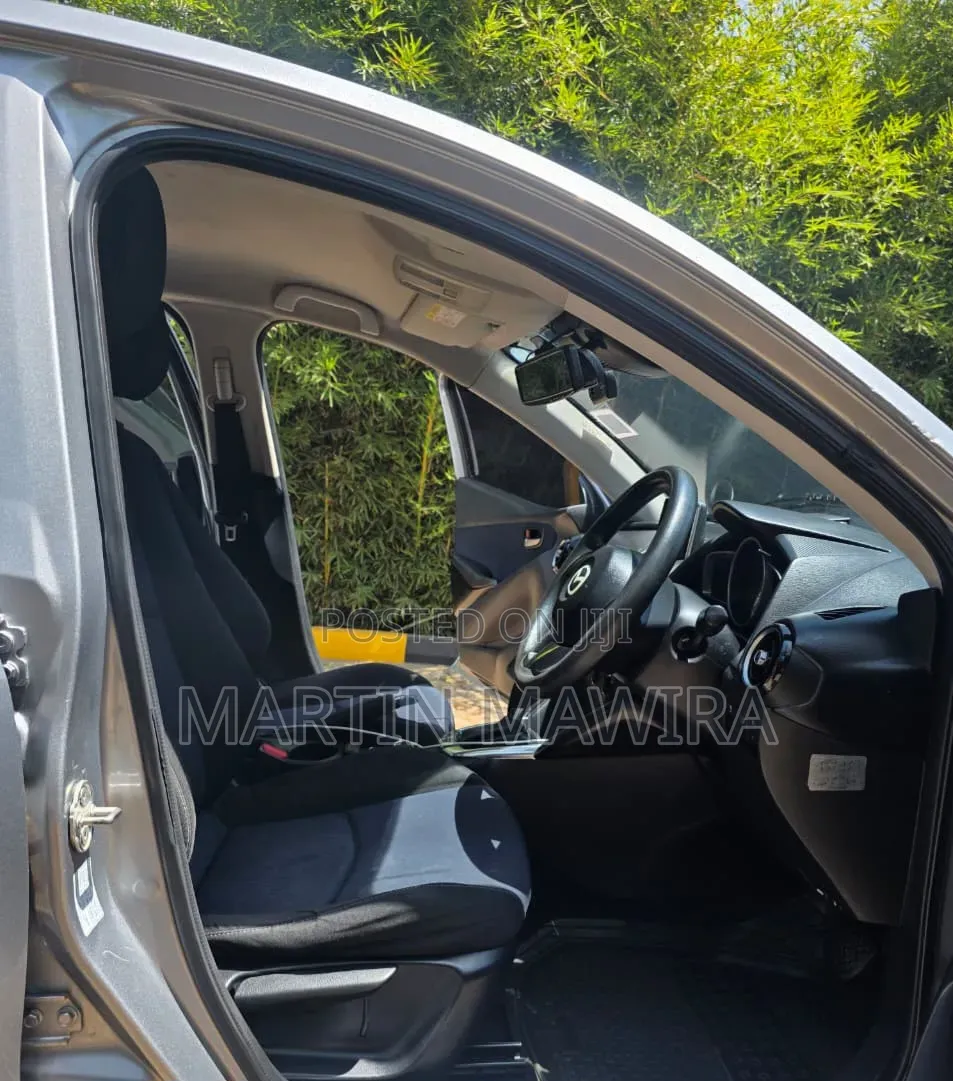 Mazda Demio 2016 Silver