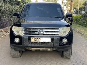 Mitsubishi Pajero 2010 Black