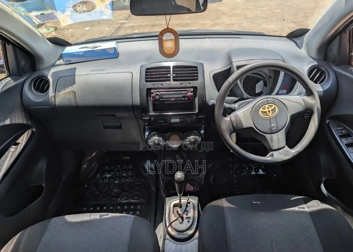 Toyota IST 2008 Black