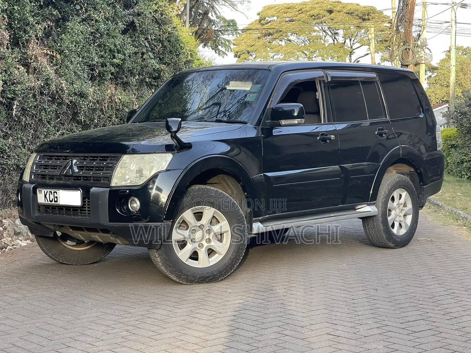 Mitsubishi Pajero 2010 Black