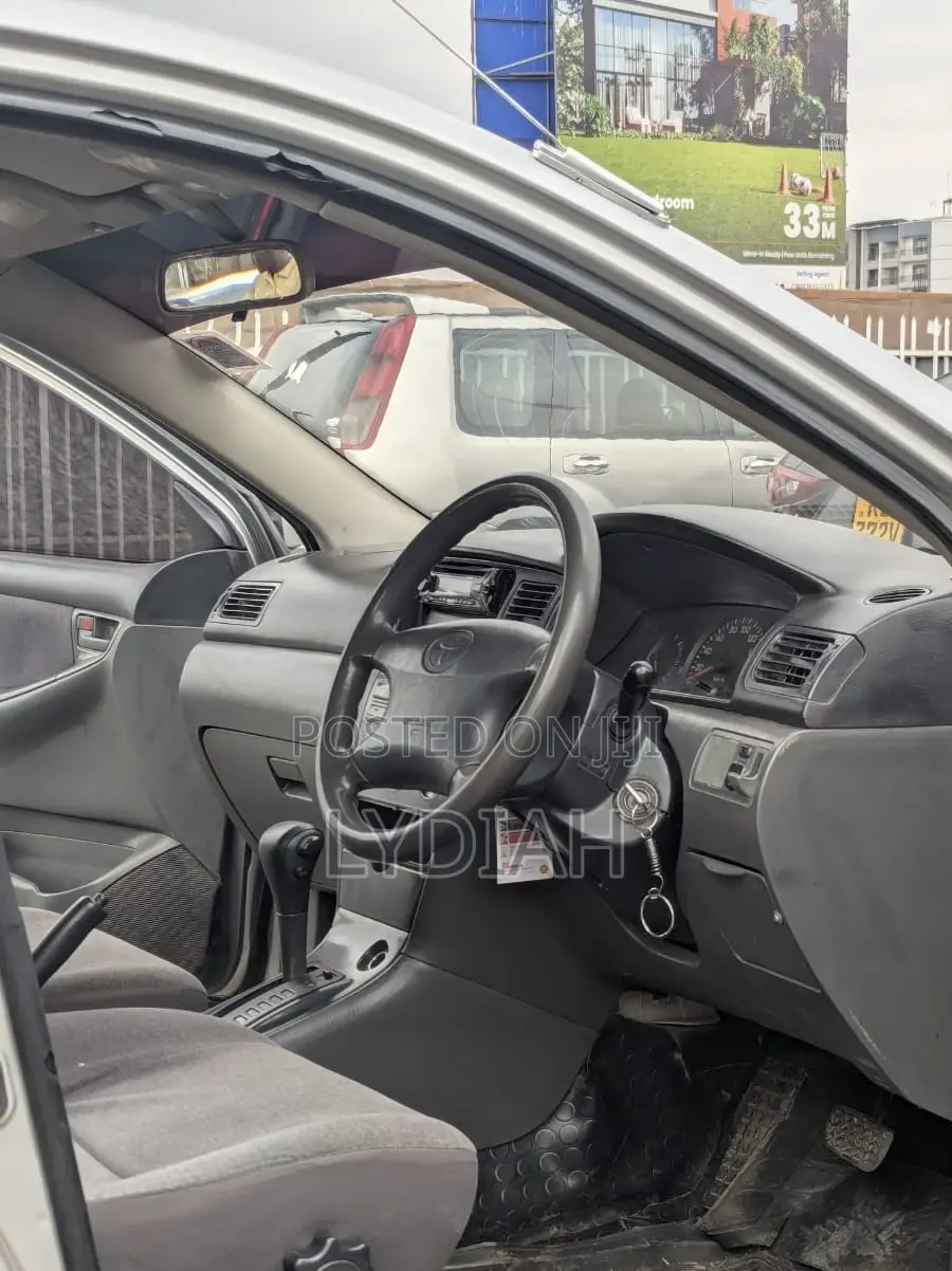 Toyota Corolla 2004 Silver