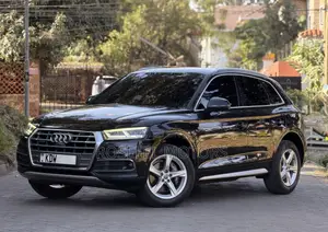 Audi Q5 2.0T Premium AWD quattro 2018 Black