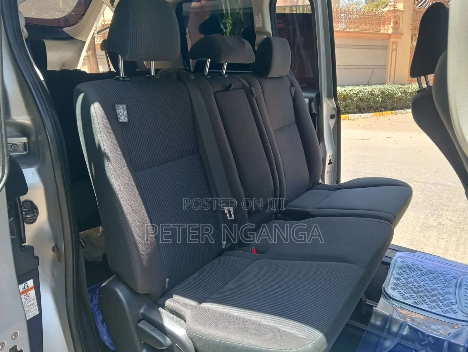 Toyota Noah 2014 Silver