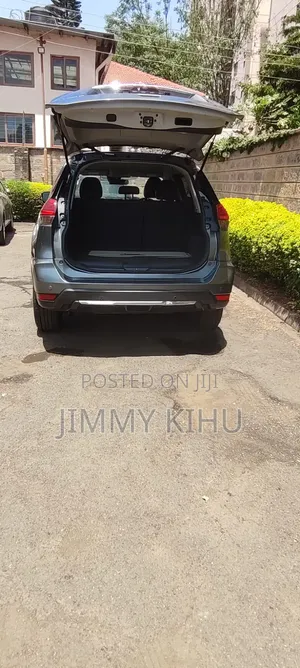 Nissan X-Trail 2018 Gray