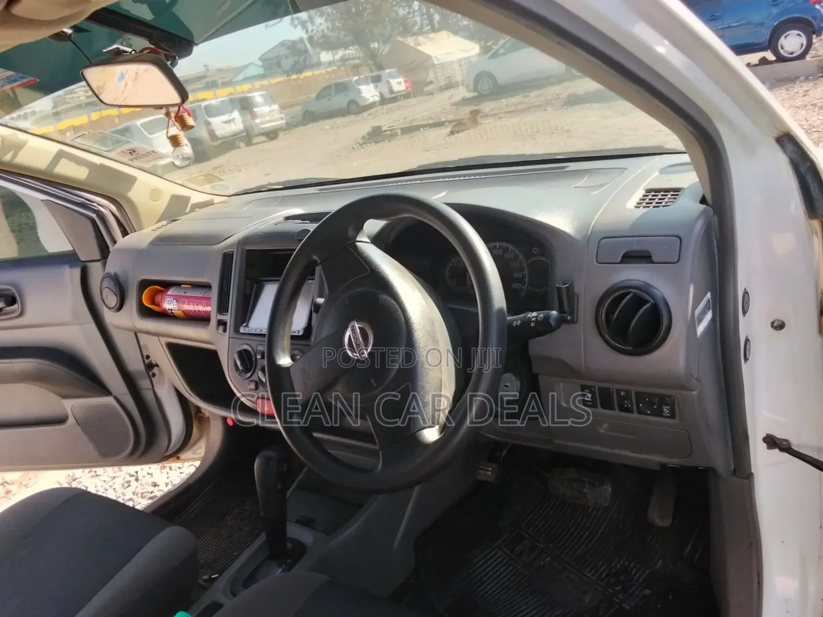 Nissan Advan 2011 White