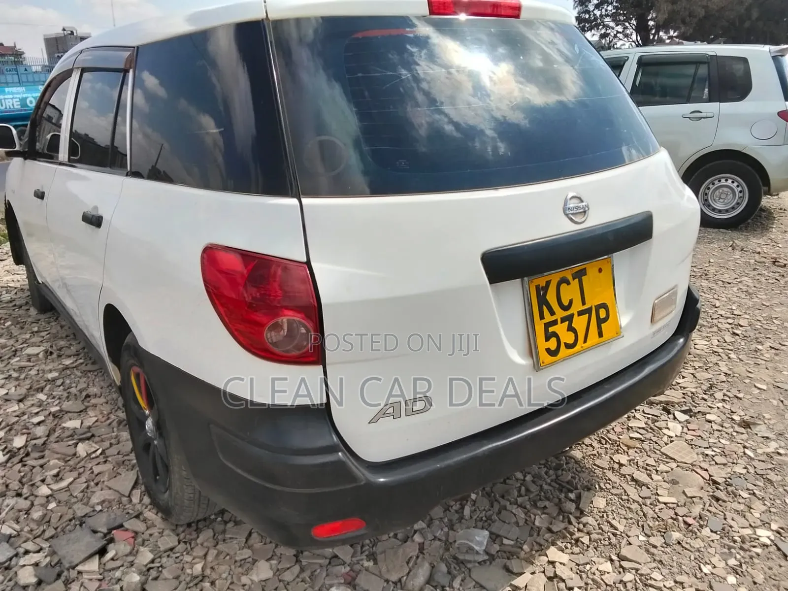 Nissan Advan 2011 White