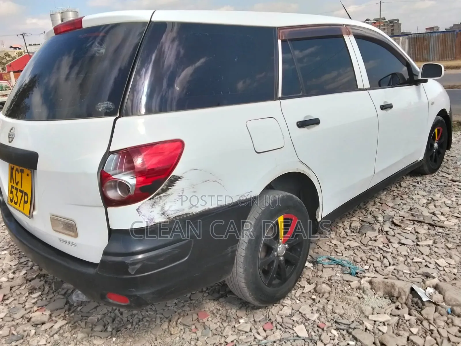 Nissan Advan 2011 White
