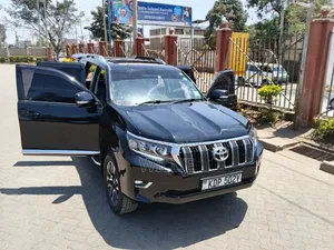Toyota Land Cruiser Prado 2017 Black